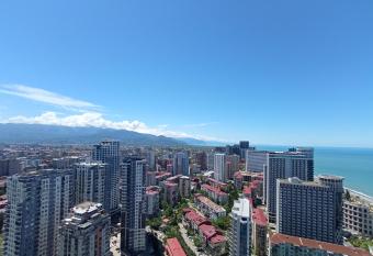 Cozy studio apartment in ORBI CITY C BLOCK allows 18 year olds to book a room