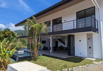 Casa Luna - Uvita has Balcony rooms