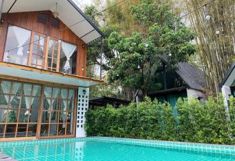 Mine side natural farm Chiang mai has Balcony rooms