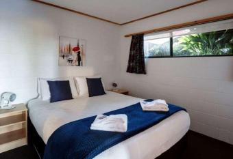 Unit 9 Kaiteri Apartments and Holiday Homes allows 18 year olds to book a room