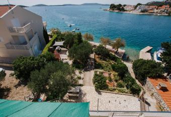 Relax A2+2 has Balcony rooms