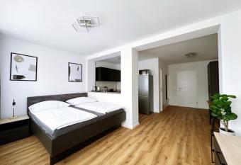 Sch  ne Apartments I private Parkpl  tze I home2share allows 18 year olds to book a room