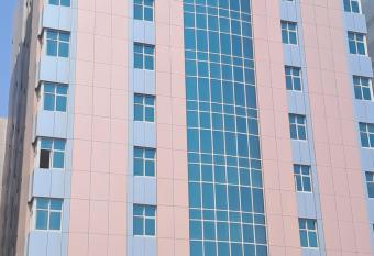 Top House has rooms with a private hot tub