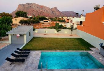 Seaview Villa with private pool,180m from the sea has Balcony rooms