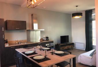 Maison Gabriel Appartement LUNE allows 18 year olds to book a room