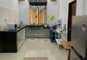 La wood homestay allows 18 year olds to book a room