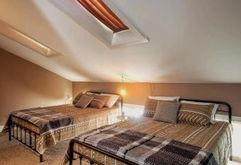 Downtown Loft Sleeps 10 w King Bed Parking Bikes has Balcony rooms