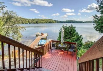 L'escapade, bord de l'eau, relax has Balcony rooms