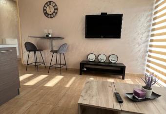 Lili Apartmani has Balcony rooms