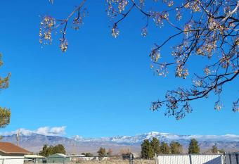 Sun Angel House #2 Pahrump has Balcony rooms