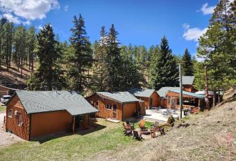 Allen Gulch Cabins has Balcony rooms