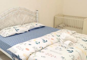 Sandakan Homestay has Balcony rooms