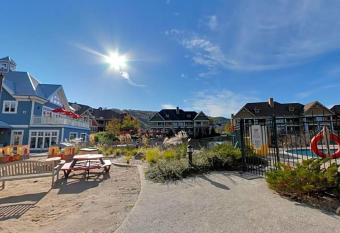 Embarc Blue Mountain 5 Star Resort has Balcony rooms