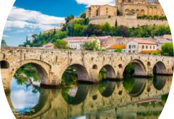 Tr  s belle vue Canal du Midi allows 18 year olds to book a room