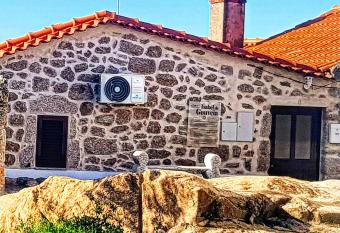 Isabel de Gouveia has Balcony rooms
