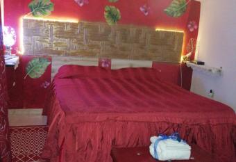 CASA VACANZE ROSA BLU has Balcony rooms