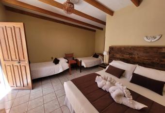 Hostal Katarpe Garden has Balcony rooms