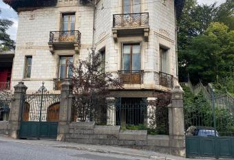 Villa Bagatelle has Balcony rooms