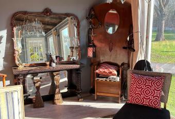 The Kaaterskill has Balcony rooms