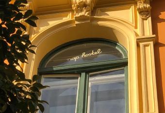 NAPartman P  cs allows 18 year olds to book a room