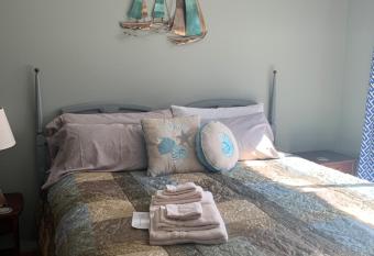 Two Much Fun has rooms with a private hot tub