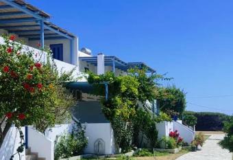 CIELO Summer House Paros has Balcony rooms