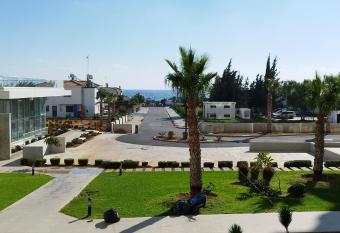Beautiful 1 bedroom Sea view Apartment in Iskele, North Cyprus has Balcony rooms