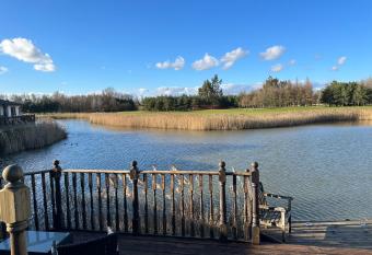 Lakeview Lodge allows 18 year olds to book a room