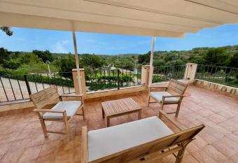 Alojamiento Can Alegre has Balcony rooms