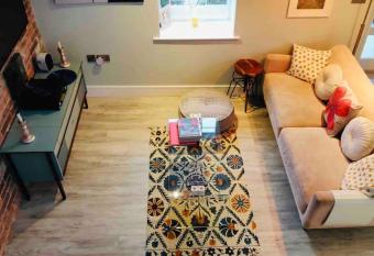 Quiet countryside retreat allows 18 year olds to book a room