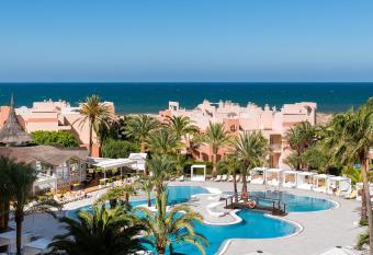 Oliva Nova Beach & Golf Hotel has Balcony rooms