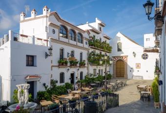 Posada La Plaza has Balcony rooms