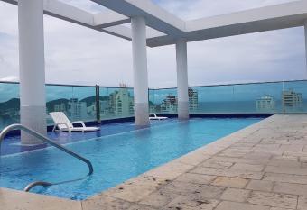 Apto confortable familiar has Smoking/Balcony rooms