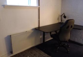 K  benhavnsvej allows 18 year olds to book a room