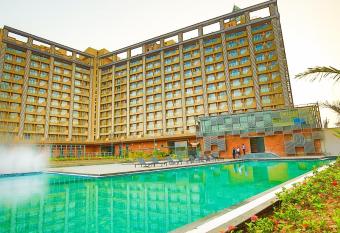 Wow Stay has Balcony rooms