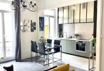 C  TE D   AZUR Appart spacieux / lumineux has Balcony rooms