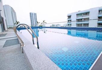 Laguna Bay 2 allows 18 year olds to book a room