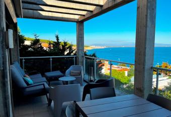 Illa Mateua has Balcony rooms