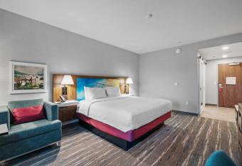 Hampton Inn Morro Bay allows 18 year olds to book a room