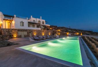 ReGenesis Villas has Balcony rooms