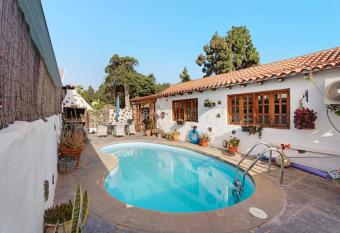 El Lagar has Balcony rooms