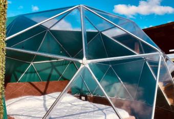 Glamping&BeerSpa Scialla Sul Lago has rooms with a private hot tub