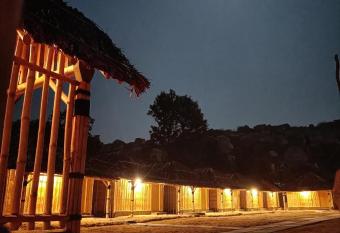 The King On The Rocks Hampi has Balcony rooms