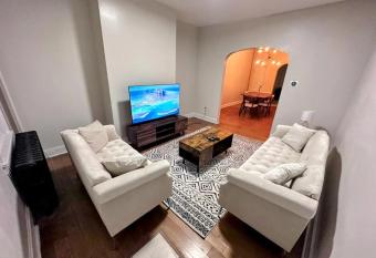 215 S Mount allows 18 year olds to book a room