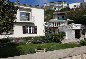 Bella Casa allows 18 year olds to book a room