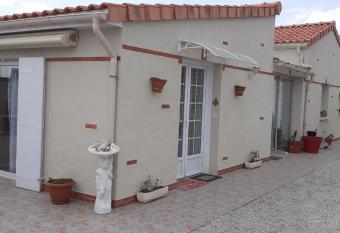 LE PETIT PLESSIS CURE has Balcony rooms