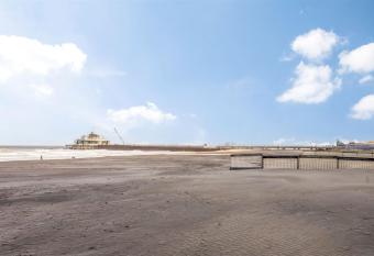 SEAVIEW studio STRAND has Balcony rooms