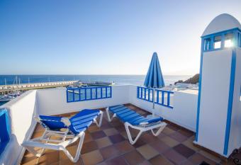 Apartamentos Agua Marina has Balcony rooms