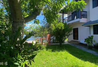 Casa Rosa has Smoking rooms