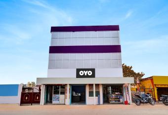 SPOT ON Hotel Galaxy Inn allows 18 year olds to book a room